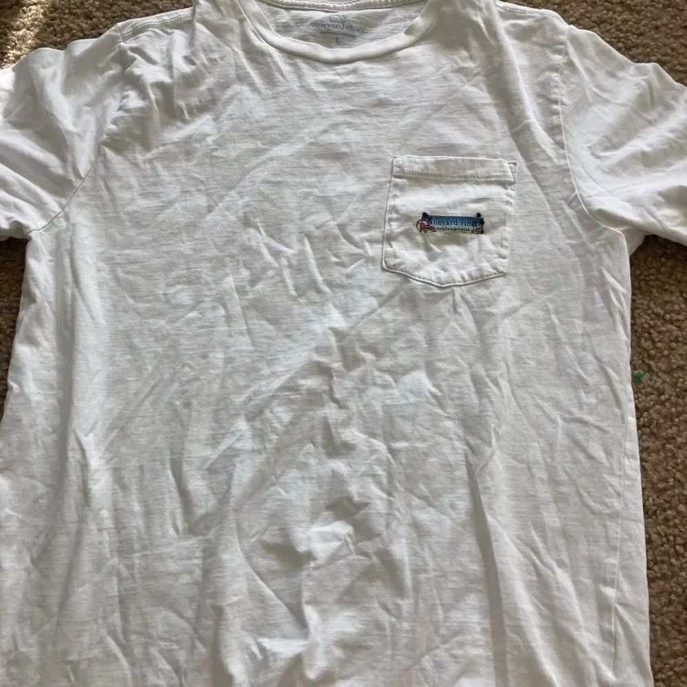 Girls White Vineyard Vines Martha’s Vineyard Pocket Tshirt